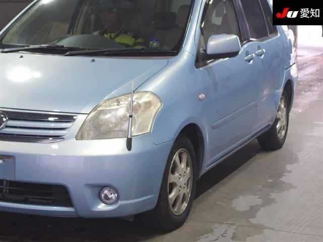 TOYOTA RAUM 2008