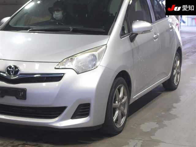 TOYOTA RACTIS 2013