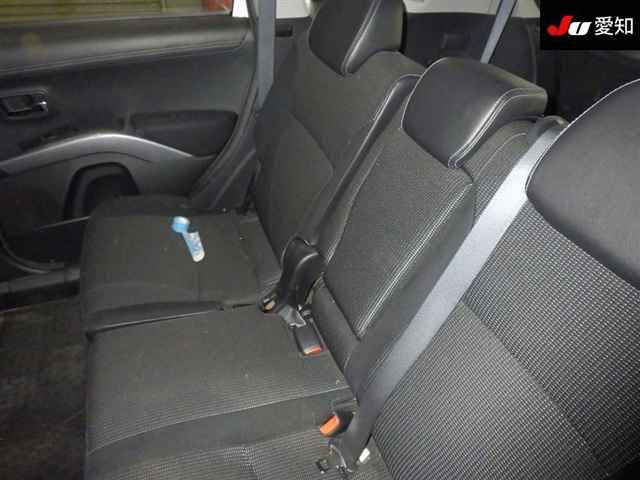 MITSUBISHI OUTLANDER 2010