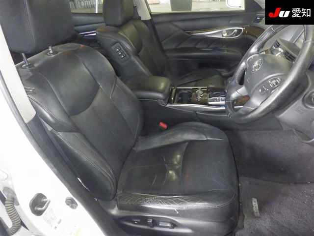 NISSAN FUGA 2013