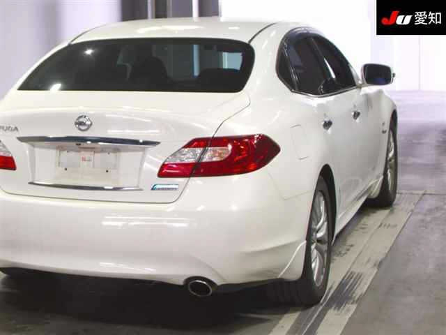 NISSAN FUGA 2013