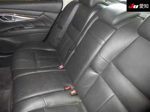 NISSAN FUGA 2014