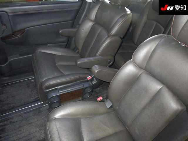 NISSAN ELGRAND 2010