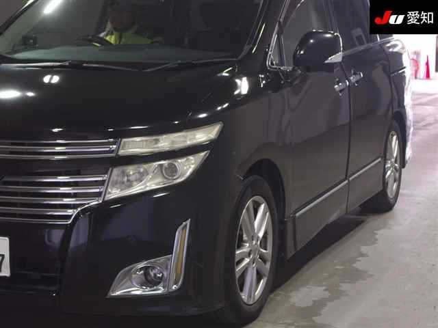 NISSAN ELGRAND 2010