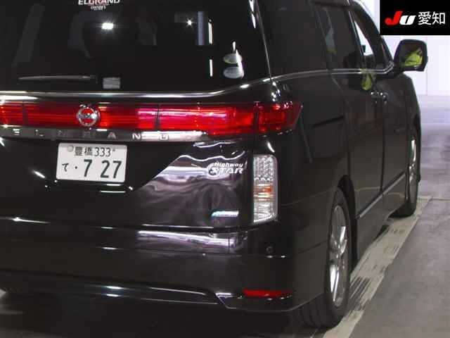 NISSAN ELGRAND 2010