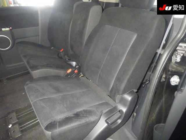 MITSUBISHI DELICA D5 2011