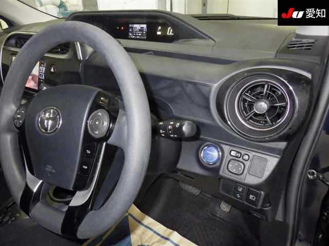 TOYOTA AQUA 2018