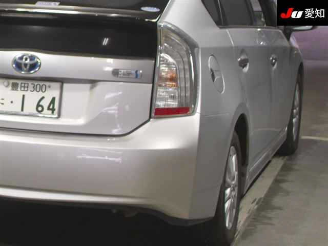 TOYOTA PRIUS PHV 2013