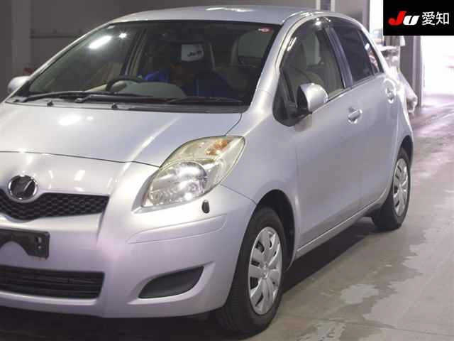 TOYOTA VITZ 2010