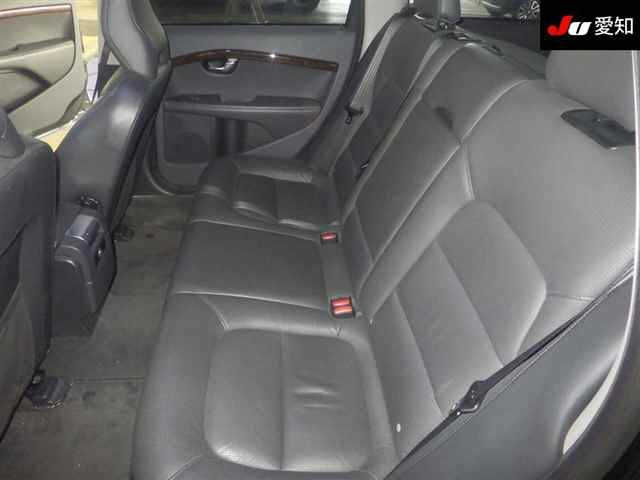 VOLVO V70 2013