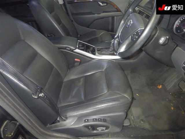 VOLVO V70 2013