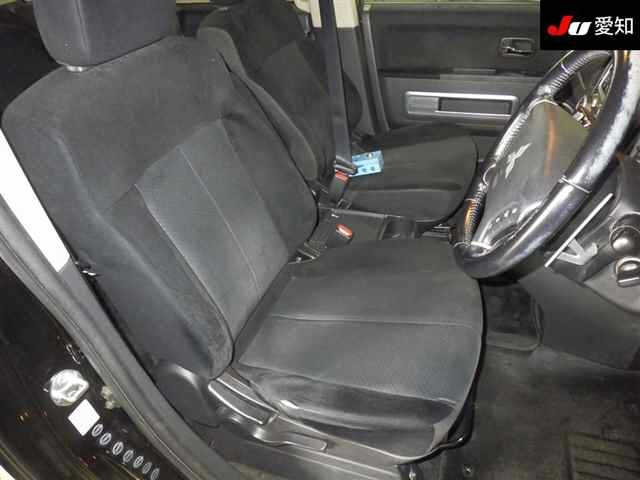 MITSUBISHI DELICA D5 2010