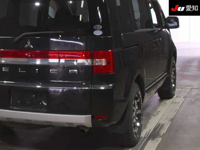 MITSUBISHI DELICA D5 2010