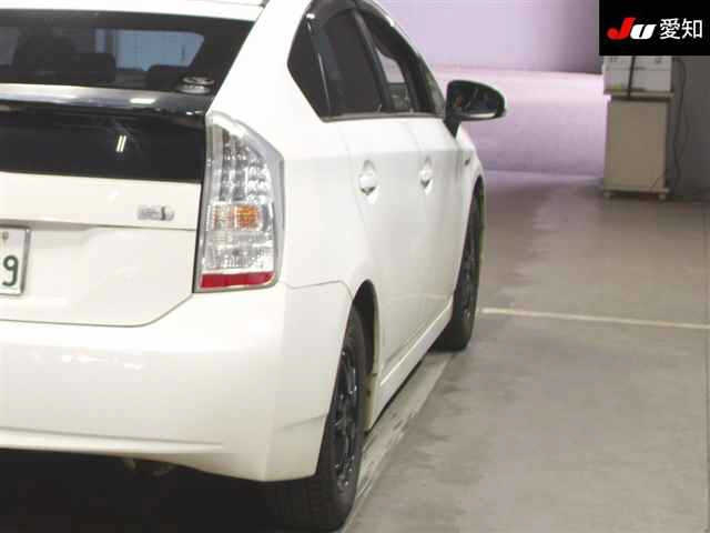 TOYOTA PRIUS 2010