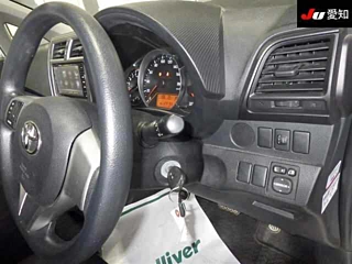TOYOTA RACTIS 2012
