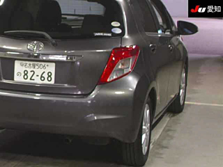 TOYOTA VITZ 2011