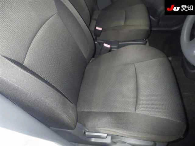 MITSUBISHI DELICA D2 2011