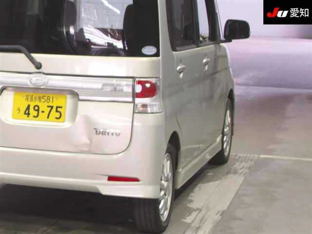 DAIHATSU TANTO 2009