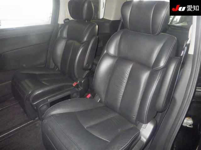 NISSAN ELGRAND 2010