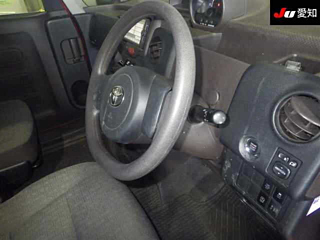 TOYOTA SPADE 2013