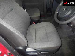 TOYOTA SPADE 2013