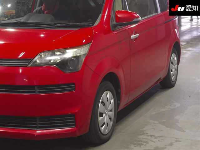 TOYOTA SPADE 2013