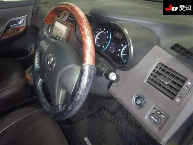 TOYOTA MARK X ZIO 2009