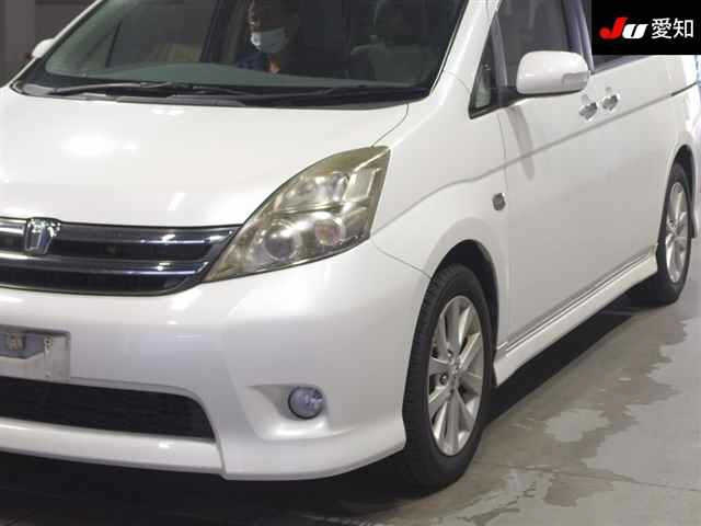 TOYOTA ISIS 2008