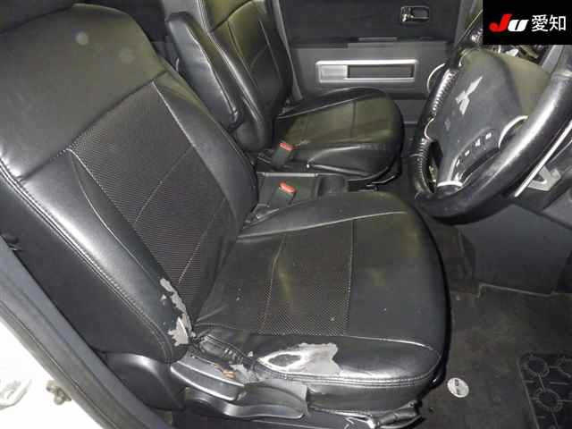 MITSUBISHI DELICA D5 2012