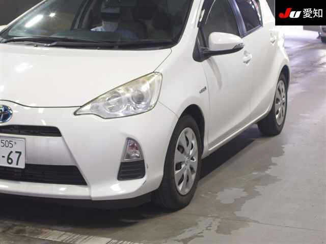 TOYOTA AQUA 2012