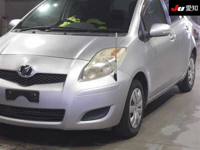 TOYOTA VITZ 2010