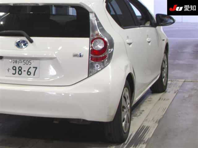 TOYOTA AQUA 2012