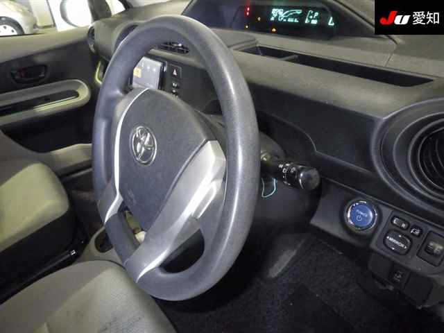 TOYOTA AQUA 2012