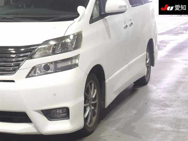 TOYOTA VELLFIRE 2009