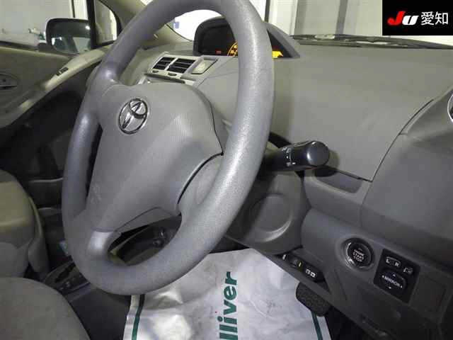 TOYOTA VITZ 2008