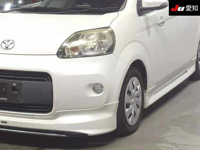 TOYOTA PORTE 2012