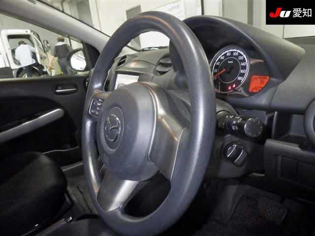 MAZDA DEMIO 2012