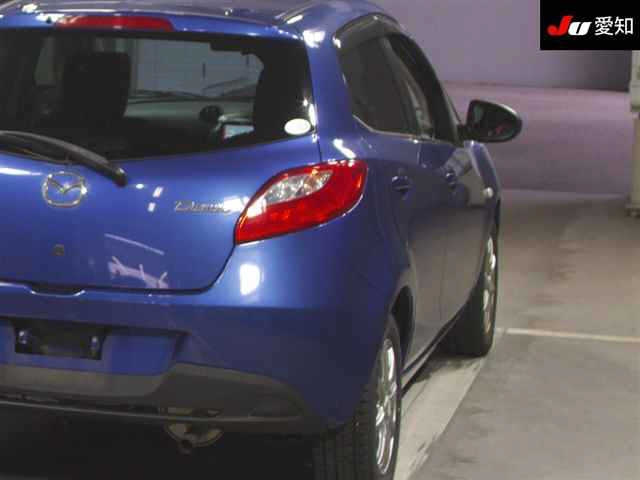 MAZDA DEMIO 2010