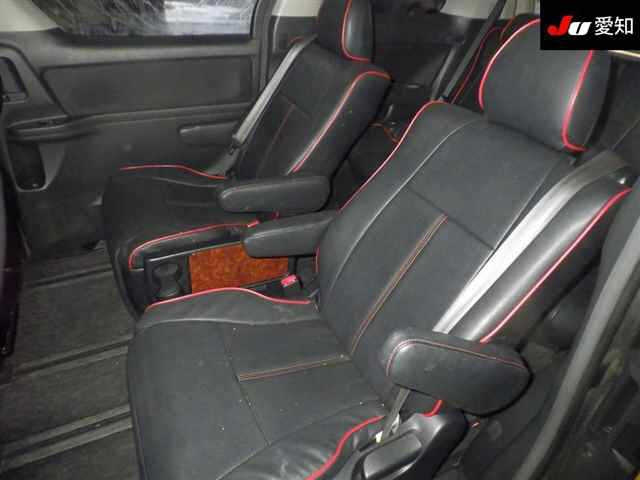 TOYOTA ALPHARD 2010