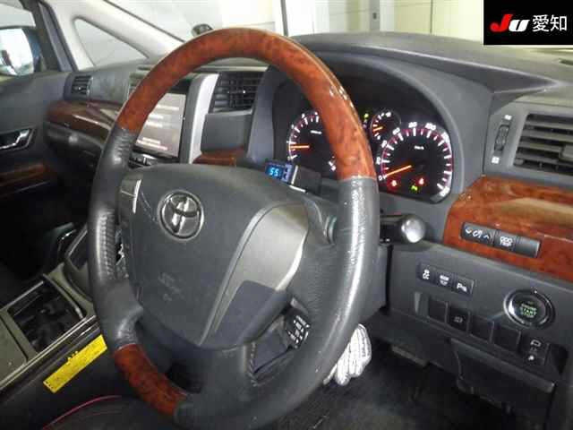 TOYOTA ALPHARD 2010