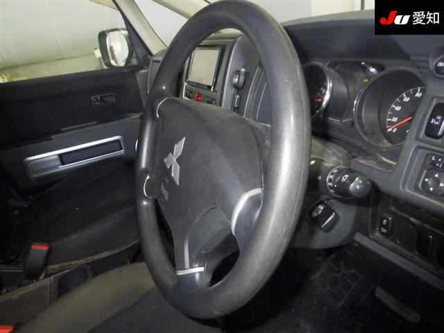 MITSUBISHI DELICA D5 2012