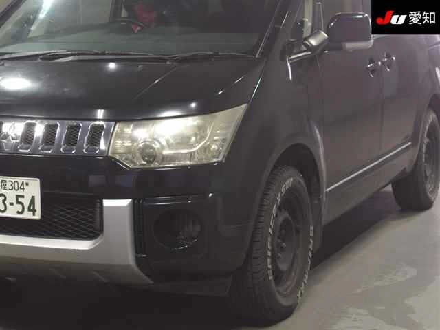 MITSUBISHI DELICA D5 2012