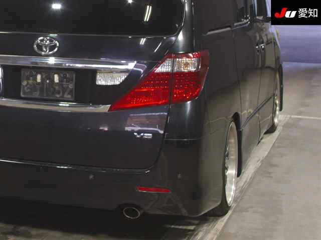 TOYOTA ALPHARD 2010