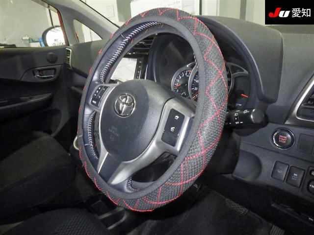 TOYOTA RACTIS 2015