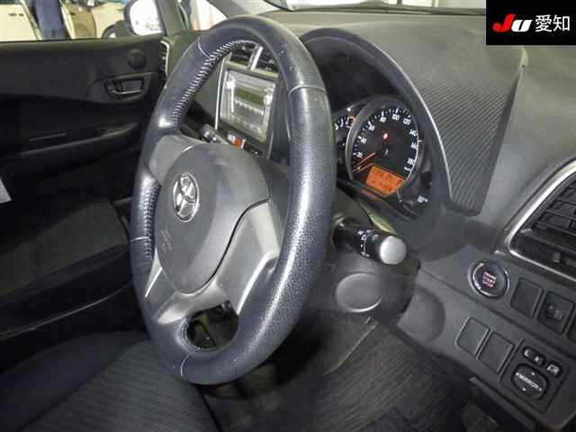 TOYOTA RACTIS 2011