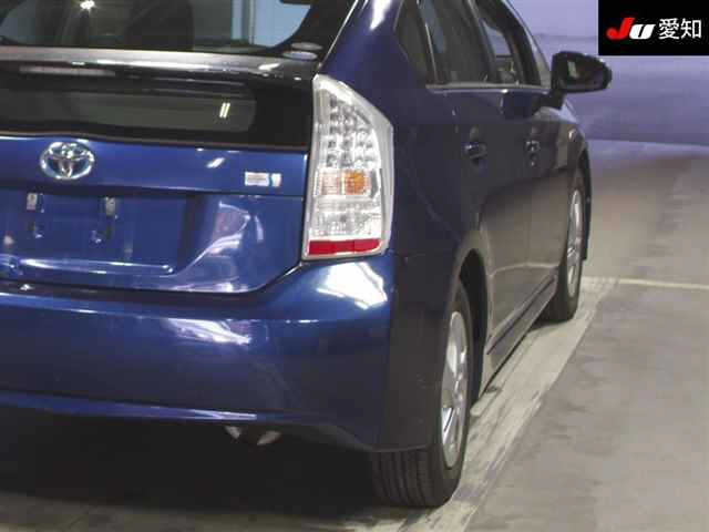 TOYOTA PRIUS 2011