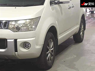 MITSUBISHI DELICA D5 2010