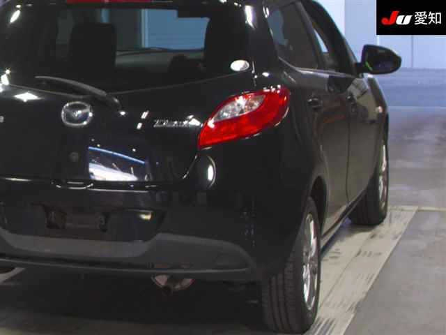 MAZDA DEMIO 2010