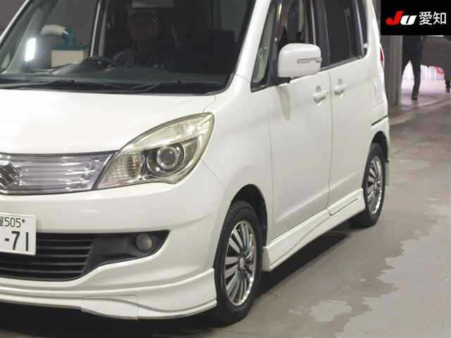 SUZUKI SOLIO 2011