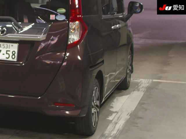 TOYOTA ROOMY 2017